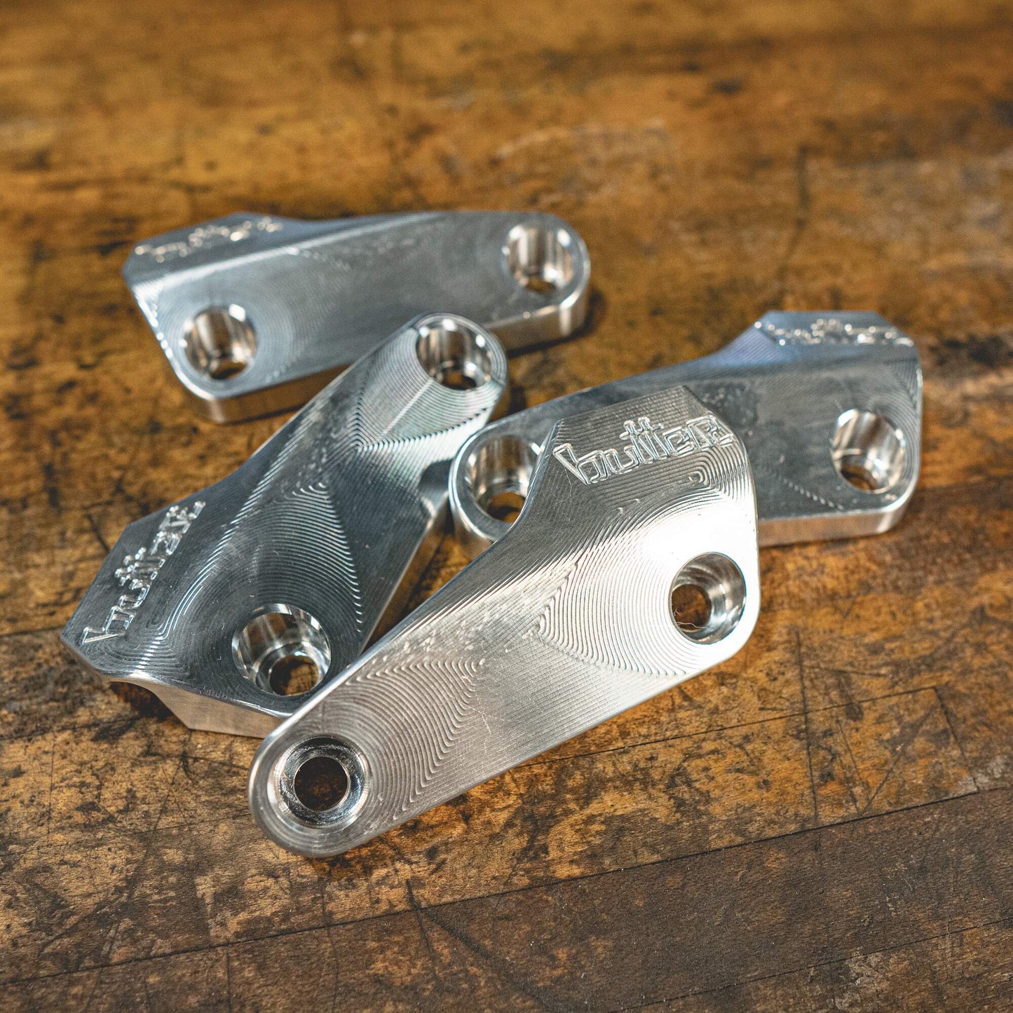 Toyota LC100/LX470 Billet Ditch Light Bracket Kit